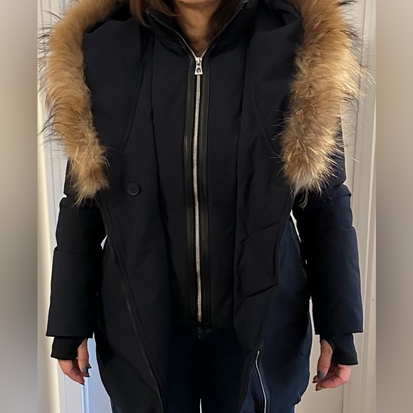 RUDSAK PARKA COURT BLEU MARINE ETAT NEUF PORTÉ 2 FOIS AVEC FOURRURE - Picture 4 of 10